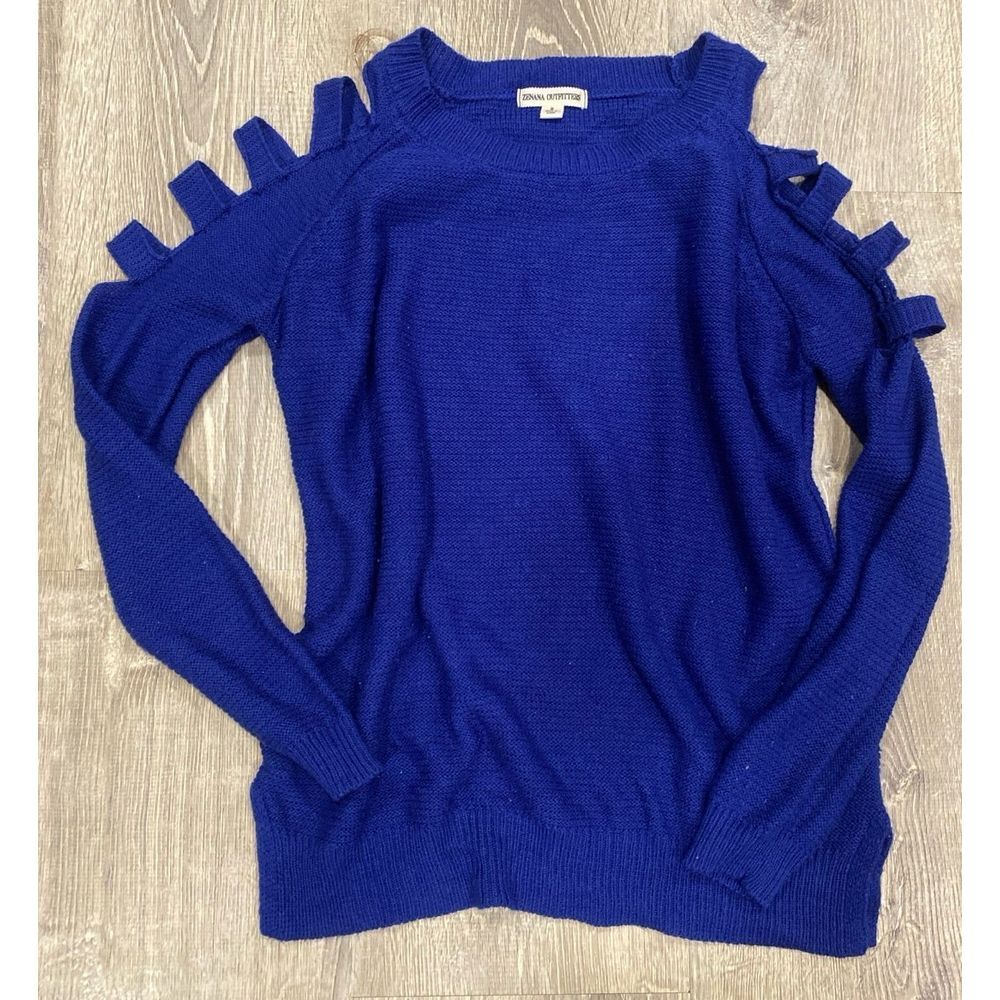 Zenana Outfitters Sweater size small‎